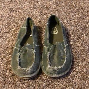 Not Sanuks, but similar style little boys 12